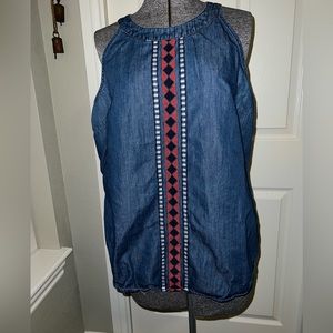 EST. 1946. Denim sleeveless top with beautiful center design size XL